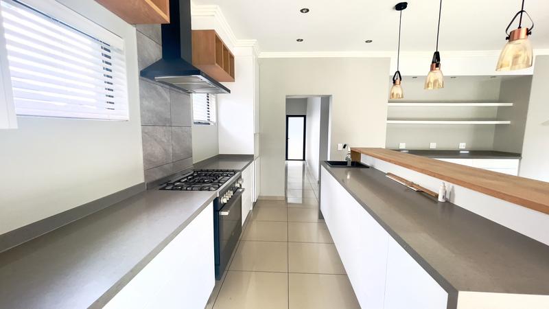 4 Bedroom Property for Sale in Barbeque Downs Gauteng