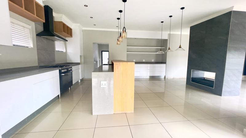 4 Bedroom Property for Sale in Barbeque Downs Gauteng