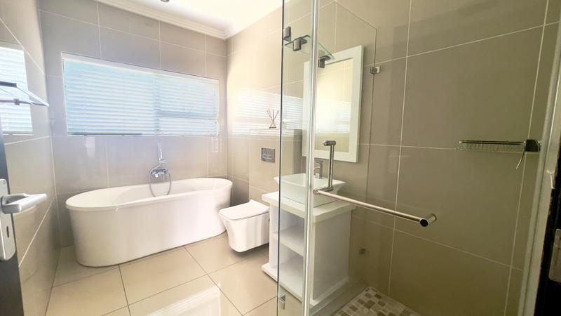 4 Bedroom Property for Sale in Barbeque Downs Gauteng