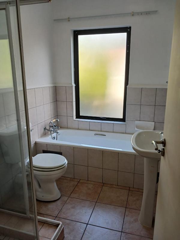 To Let 2 Bedroom Property for Rent in Fourways Gauteng