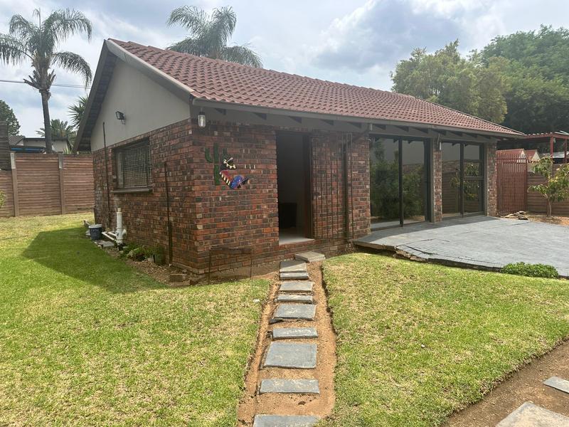 To Let 4 Bedroom Property for Rent in The Reeds Gauteng