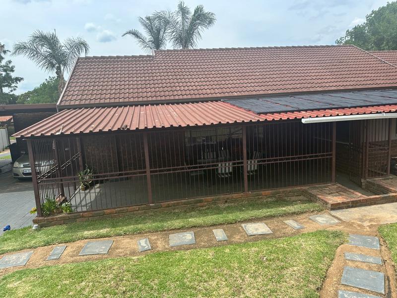 To Let 4 Bedroom Property for Rent in The Reeds Gauteng