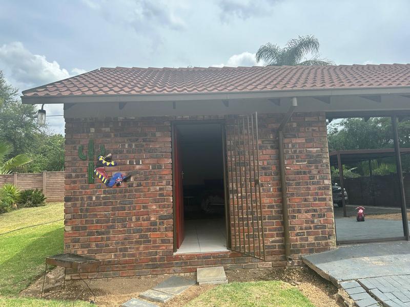 To Let 4 Bedroom Property for Rent in The Reeds Gauteng