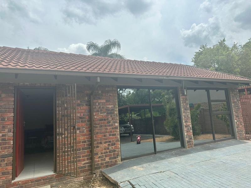 4 Bedroom Property for Sale in The Reeds Gauteng