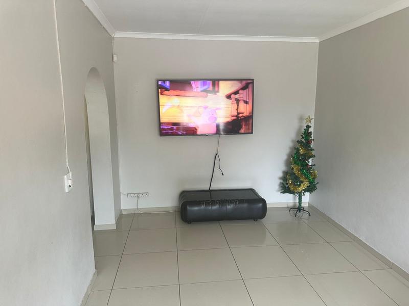 To Let 4 Bedroom Property for Rent in The Reeds Gauteng