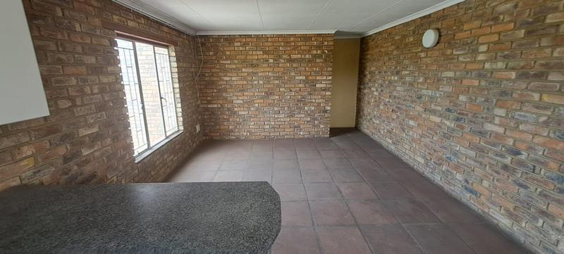 1 Bedroom Property for Sale in Elspark Gauteng