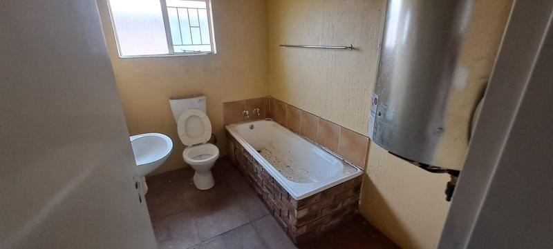 1 Bedroom Property for Sale in Elspark Gauteng