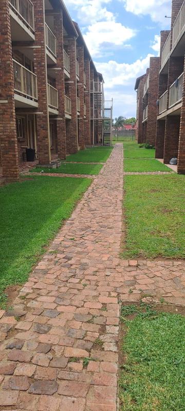 1 Bedroom Property for Sale in Elspark Gauteng