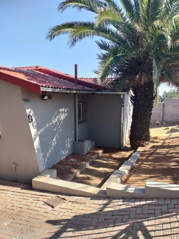 To Let 3 Bedroom Property for Rent in Naturena Gauteng