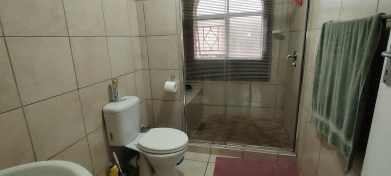 To Let 3 Bedroom Property for Rent in Silverfields Gauteng