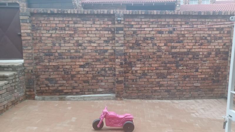 To Let 3 Bedroom Property for Rent in Silverfields Gauteng