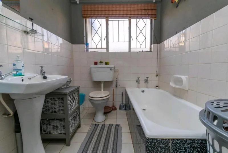 To Let 3 Bedroom Property for Rent in Bonaero Park Gauteng