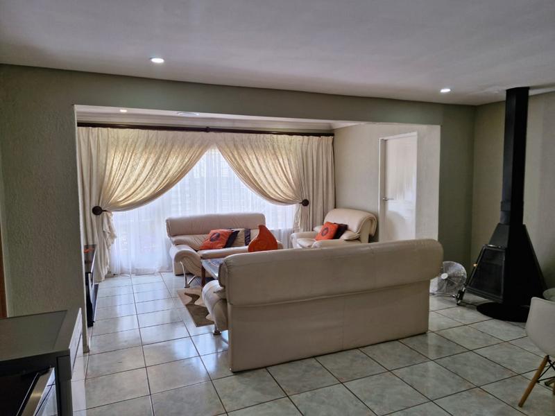 4 Bedroom Property for Sale in Birch Acres Gauteng