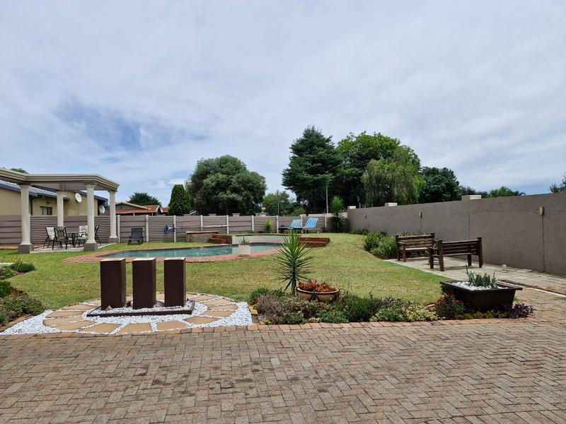 4 Bedroom Property for Sale in Birch Acres Gauteng