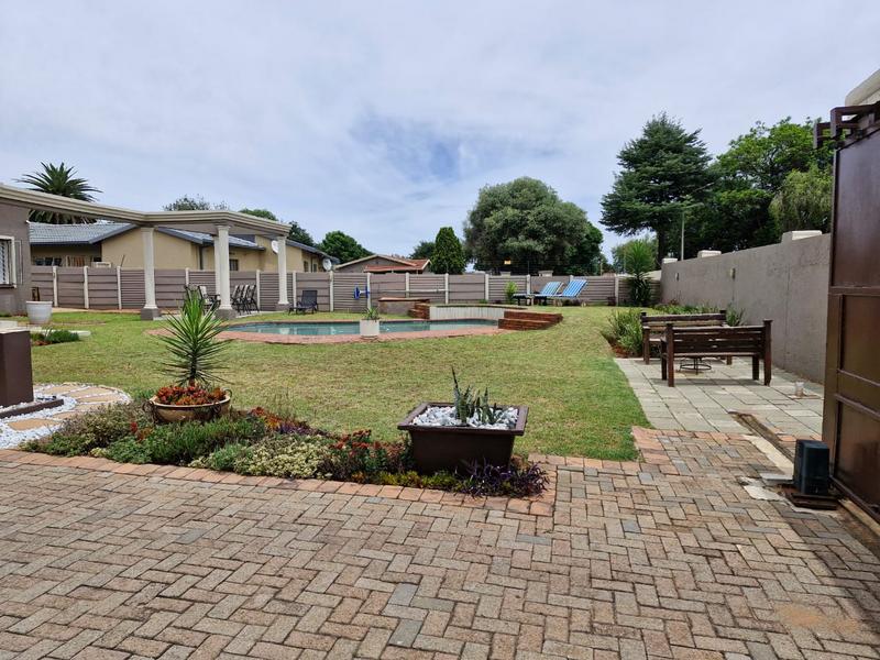 4 Bedroom Property for Sale in Birch Acres Gauteng