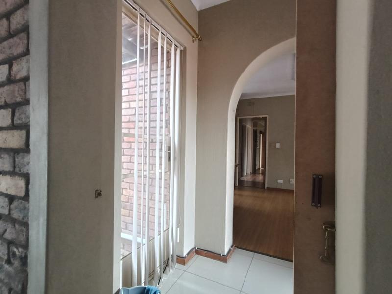 To Let 3 Bedroom Property for Rent in Petersfield Gauteng