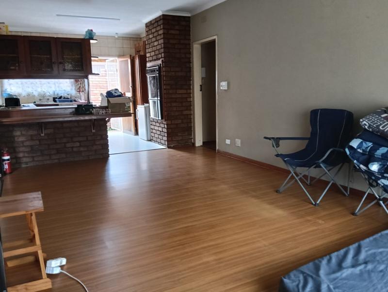 To Let 3 Bedroom Property for Rent in Petersfield Gauteng