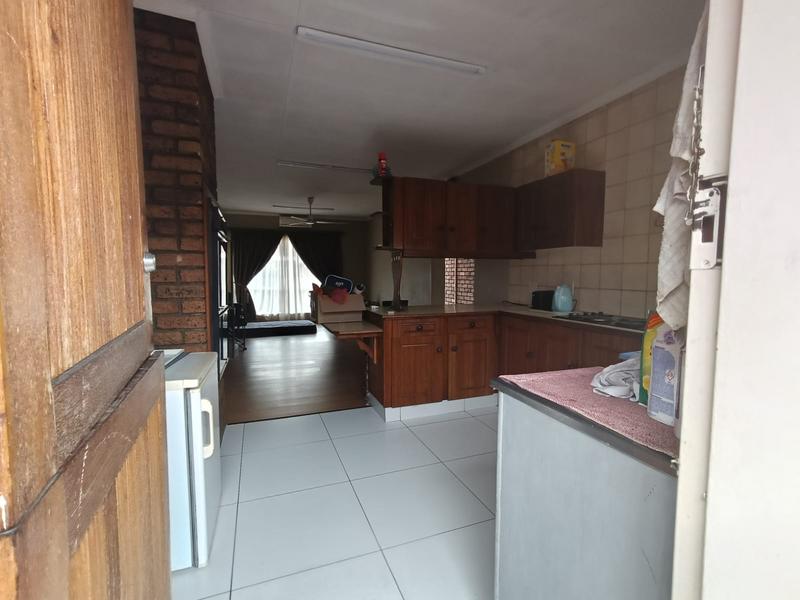 To Let 3 Bedroom Property for Rent in Petersfield Gauteng