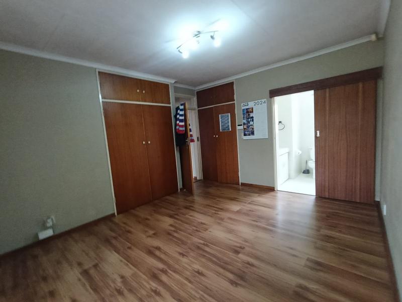 To Let 3 Bedroom Property for Rent in Petersfield Gauteng