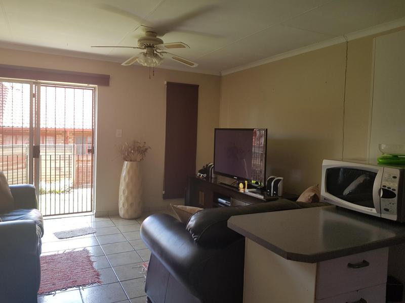 To Let 2 Bedroom Property for Rent in Rooihuiskraal North Gauteng