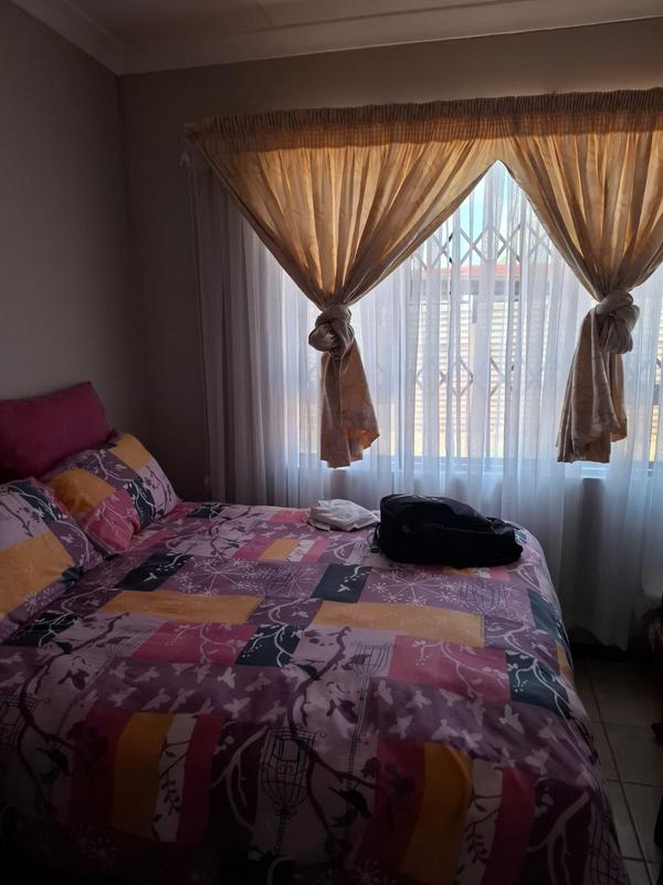 To Let 3 Bedroom Property for Rent in Silverton Gauteng