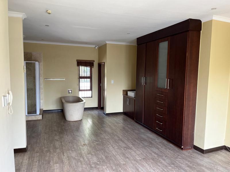 To Let 4 Bedroom Property for Rent in Waterkloof Ridge Gauteng