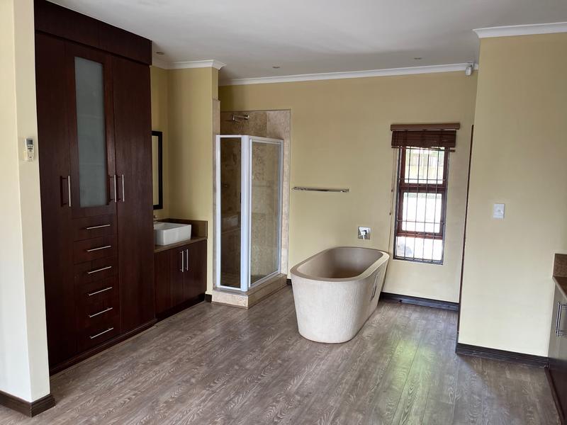 To Let 4 Bedroom Property for Rent in Waterkloof Ridge Gauteng