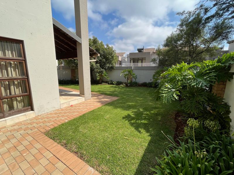 To Let 4 Bedroom Property for Rent in Waterkloof Ridge Gauteng