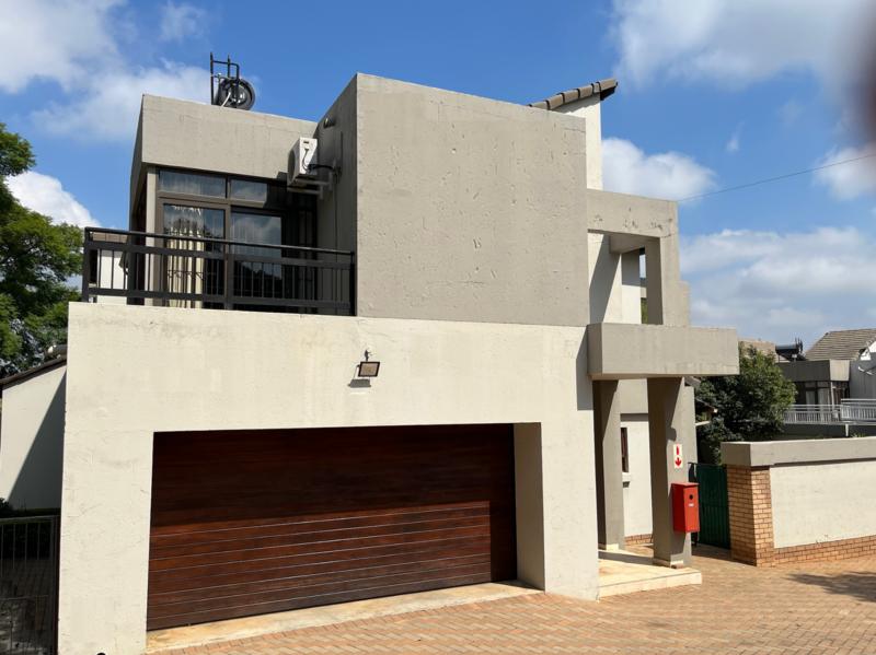 To Let 4 Bedroom Property for Rent in Waterkloof Ridge Gauteng