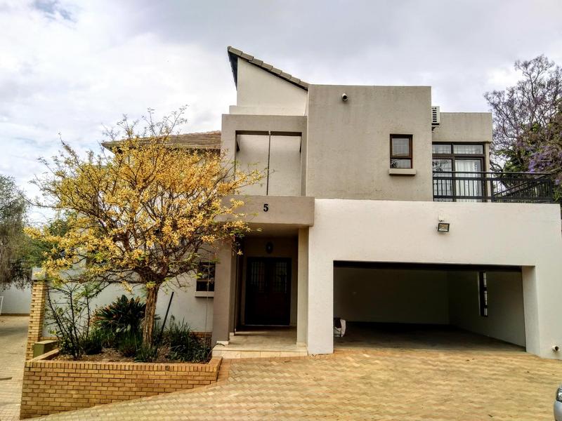 To Let 4 Bedroom Property for Rent in Waterkloof Ridge Gauteng