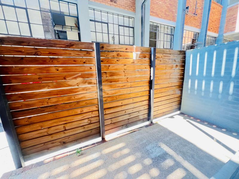 To Let 1 Bedroom Property for Rent in Braamfontein Gauteng