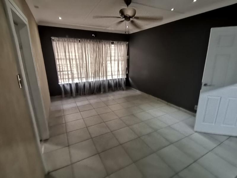 5 Bedroom Property for Sale in Vanderbijlpark SW 1 Gauteng