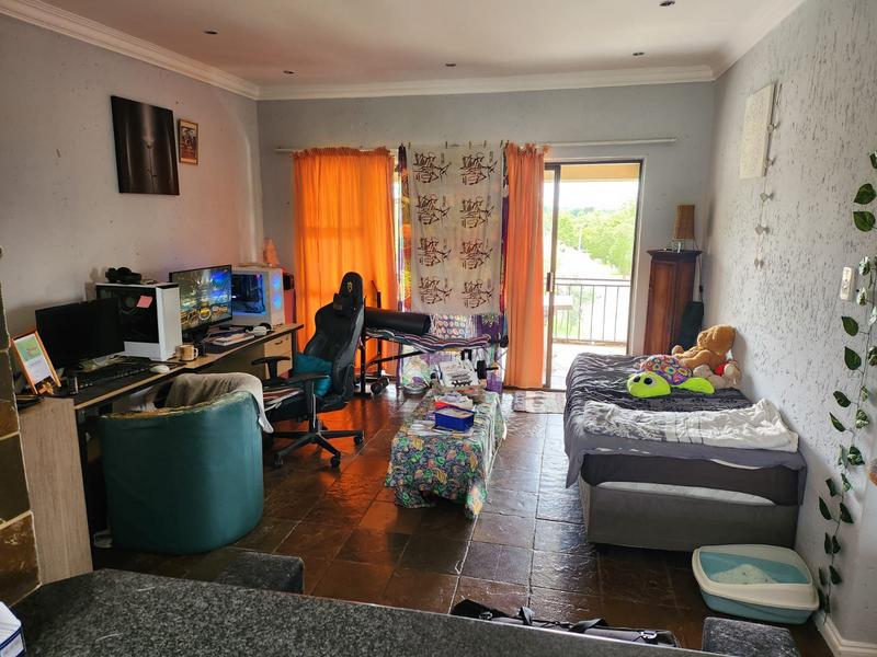 1 Bedroom Property for Sale in Weltevreden Park Gauteng