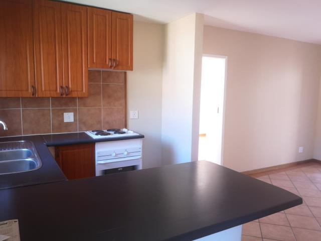 To Let 1 Bedroom Property for Rent in Die Hoewes Gauteng