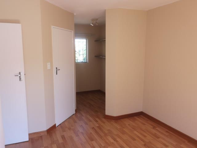 To Let 1 Bedroom Property for Rent in Die Hoewes Gauteng