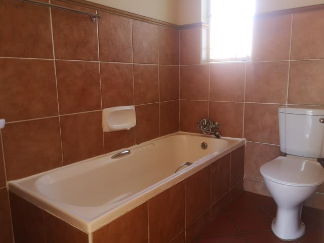 To Let 1 Bedroom Property for Rent in Die Hoewes Gauteng