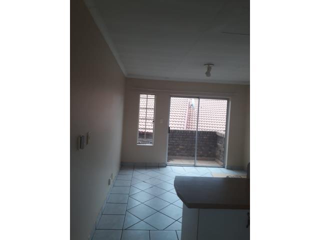 To Let 1 Bedroom Property for Rent in Highveld Gauteng