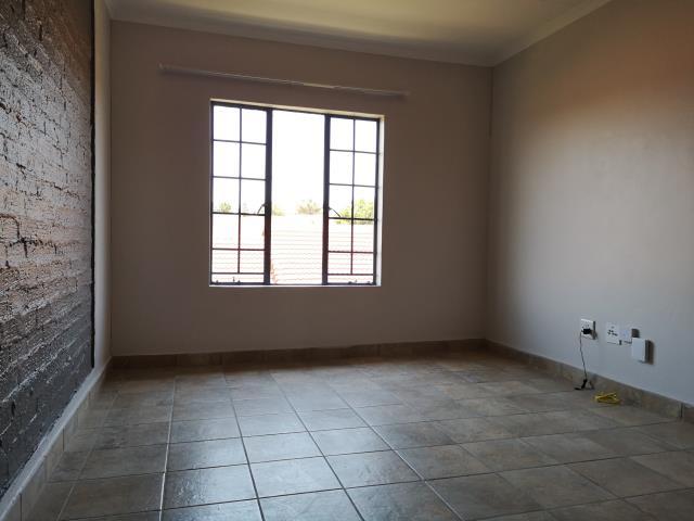 To Let 2 Bedroom Property for Rent in Rooihuiskraal North Gauteng