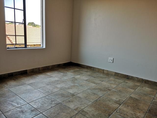 To Let 2 Bedroom Property for Rent in Rooihuiskraal North Gauteng