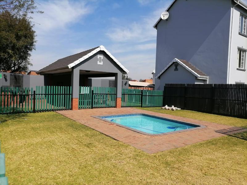 2 Bedroom Property for Sale in Brentwood Park Gauteng