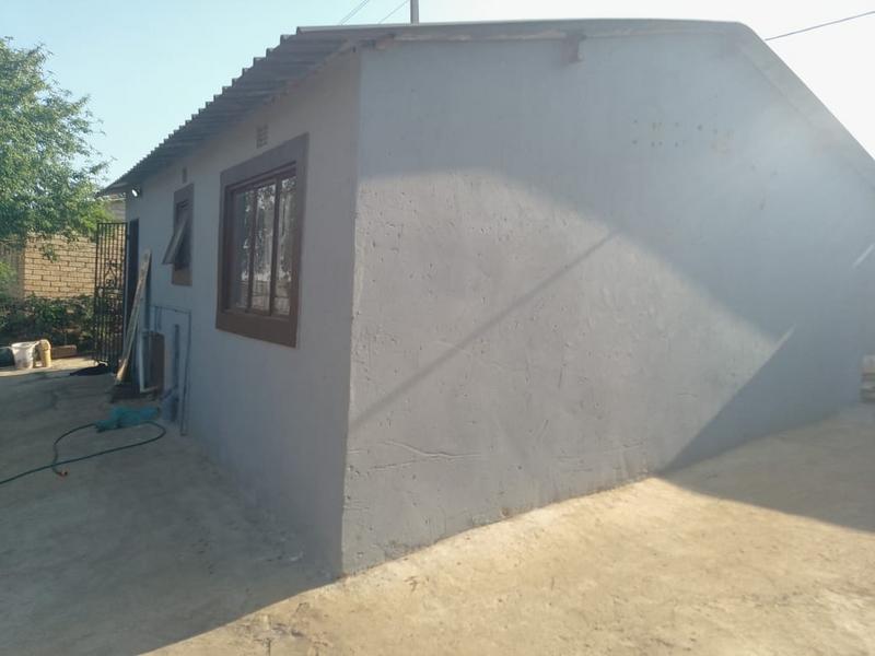 2 Bedroom Property for Sale in Tshepisong Gauteng