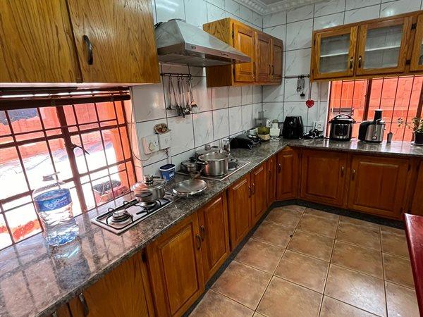 6 Bedroom Property for Sale in Lenasia South Gauteng