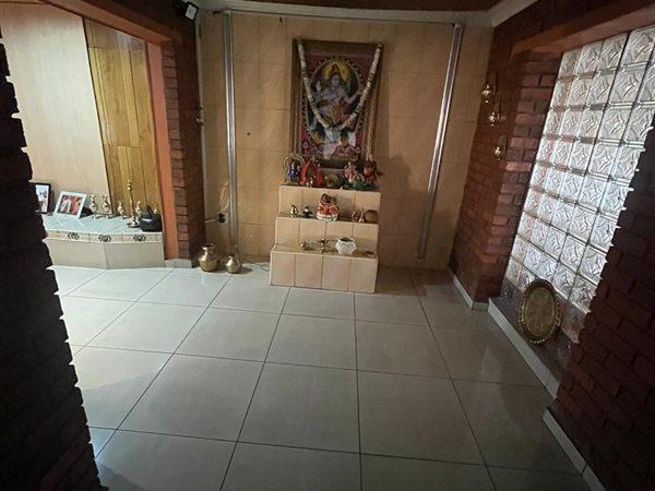 6 Bedroom Property for Sale in Lenasia South Gauteng