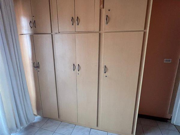 6 Bedroom Property for Sale in Lenasia South Gauteng