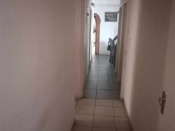 4 Bedroom Property for Sale in Zakariyya Park Gauteng