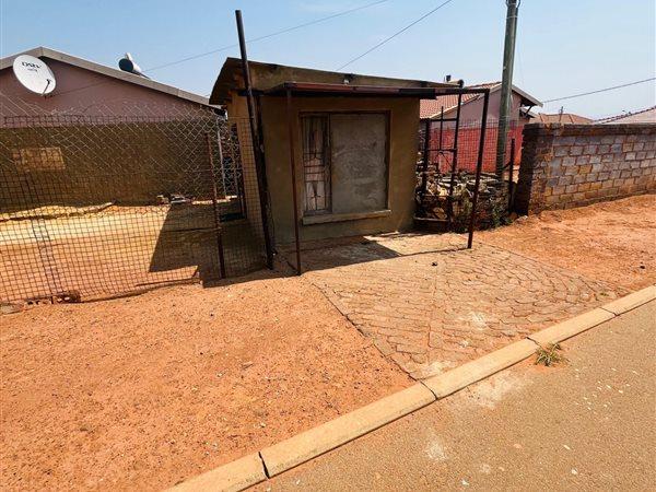 2 Bedroom Property for Sale in Lehae Gauteng