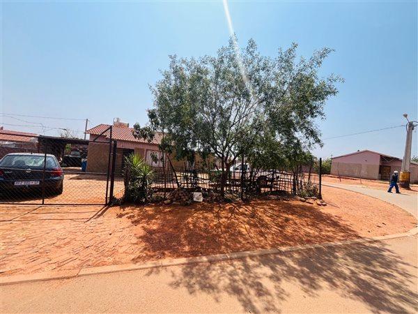 2 Bedroom Property for Sale in Lehae Gauteng