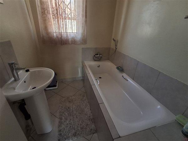 3 Bedroom Property for Sale in Lenasia Gauteng