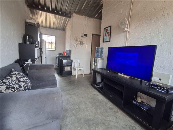 2 Bedroom Property for Sale in Drieziek Gauteng