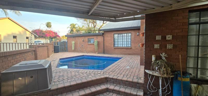 4 Bedroom Property for Sale in Moreleta Park Gauteng
